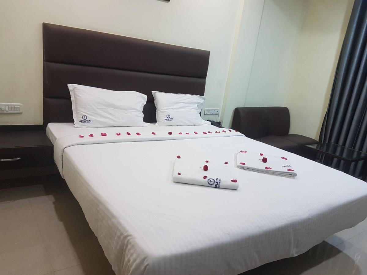 Ample Yard Hotel Chennai Exterior photo